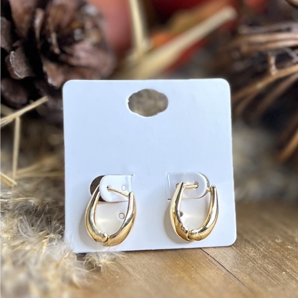 Earrings each pair sold separately all styles, shapes, colors and sizes - Picture 6 of 16